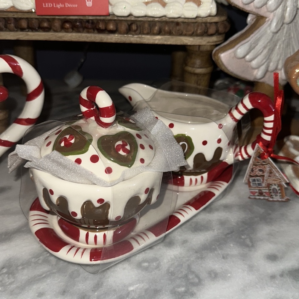 Gingerbread mug sugar and creamer set - Picture 3 of 5